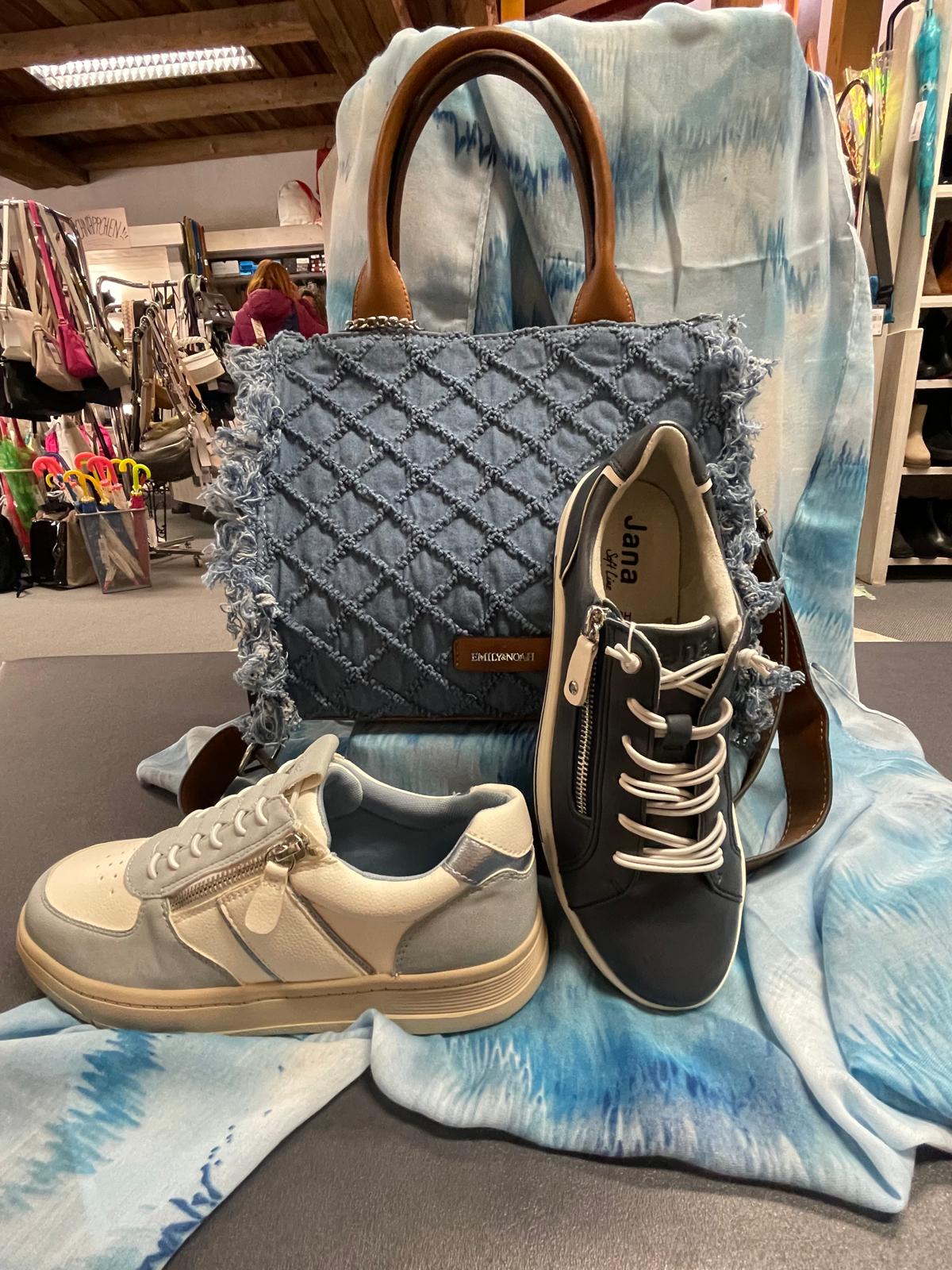 Damenschuhe bei Schuhhaus Öfner in Zirl - Bild 2